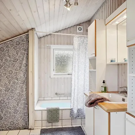 3 Bedroom Pet Friendly In Holiday home Hjorring