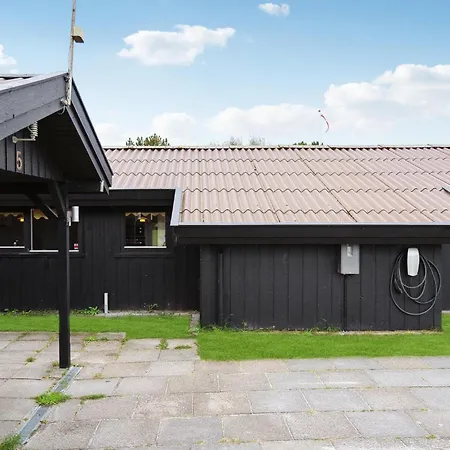 3 Bedroom Pet Friendly In Vakantiehuis Hjørring
