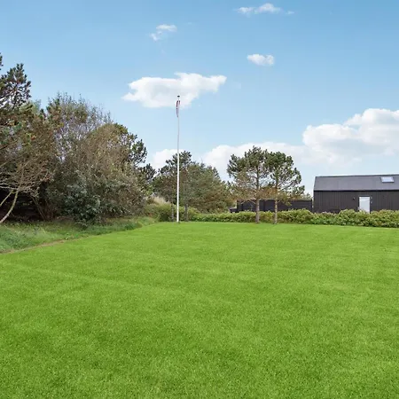 3 Bedroom Pet Friendly In *