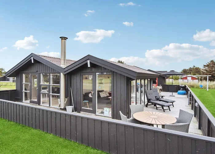 3 Bedroom Pet Friendly In Hjørring